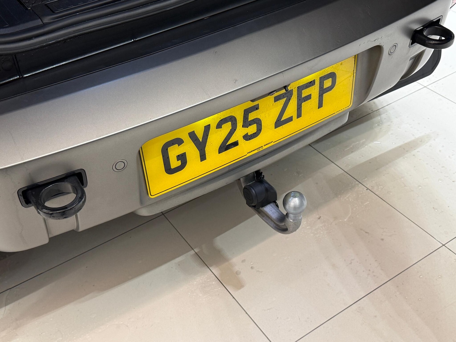 Used Land Rover Defender 110 for sale - 77001084: Photo 18