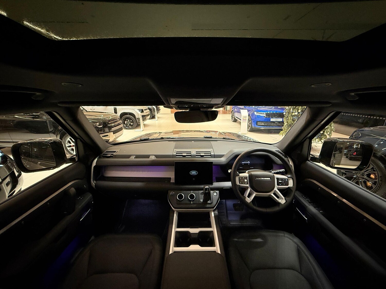 Used Land Rover Defender 110 for sale - 77001084: Photo 3