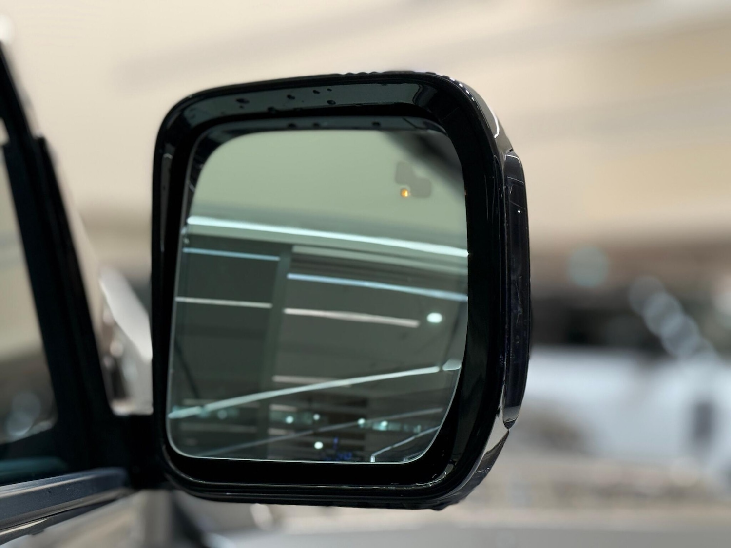 Used Land Rover Defender 110 for sale - 77001084: Photo 30