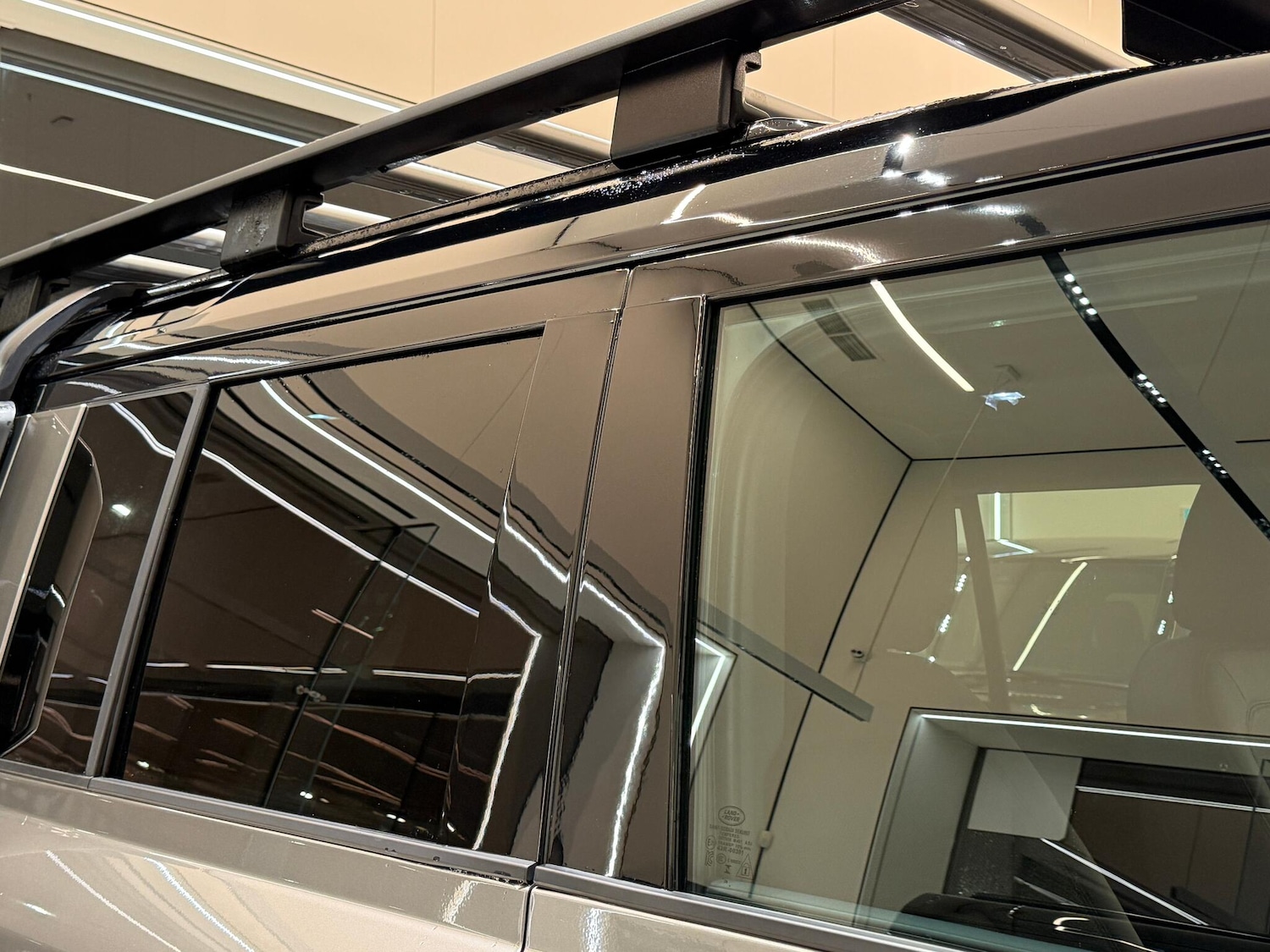 Used Land Rover Defender 110 for sale - 77001084: Photo 31