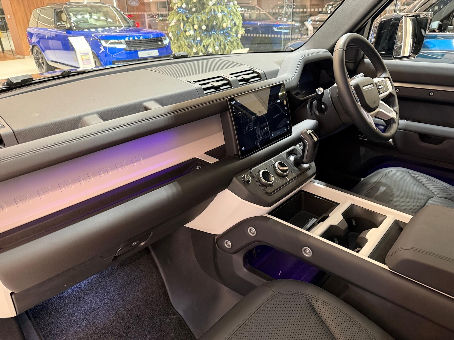 Used Land Rover Defender 110 for sale - 77001084: Photo 38