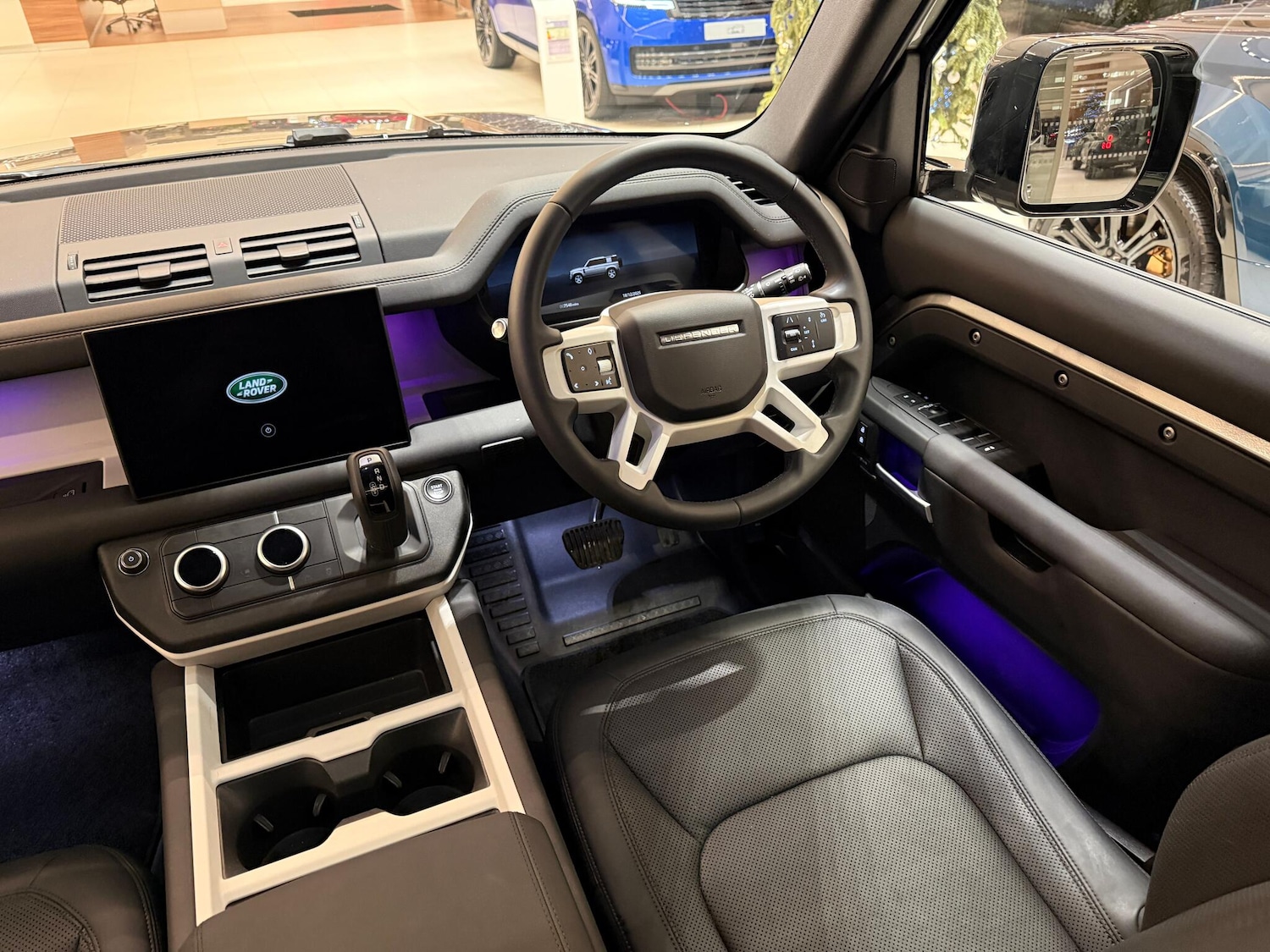 Used Land Rover Defender 110 for sale - 77001084: Photo 41