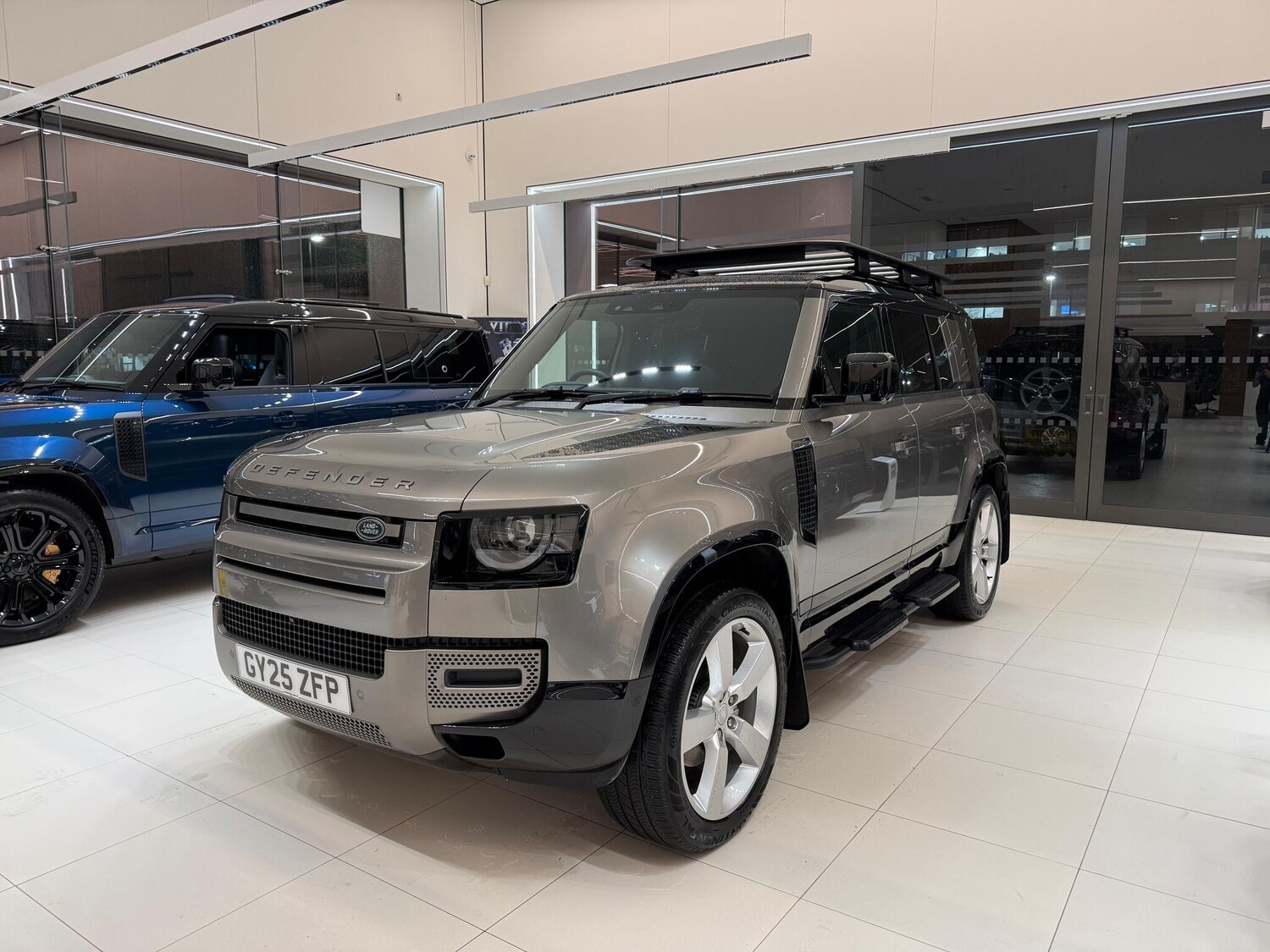 Used Land Rover Defender 110 for sale - 77001084: Photo 8