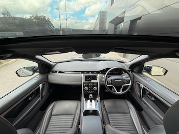 Used Land Rover Discovery Sport 2023 for sale - 75809239: Photo