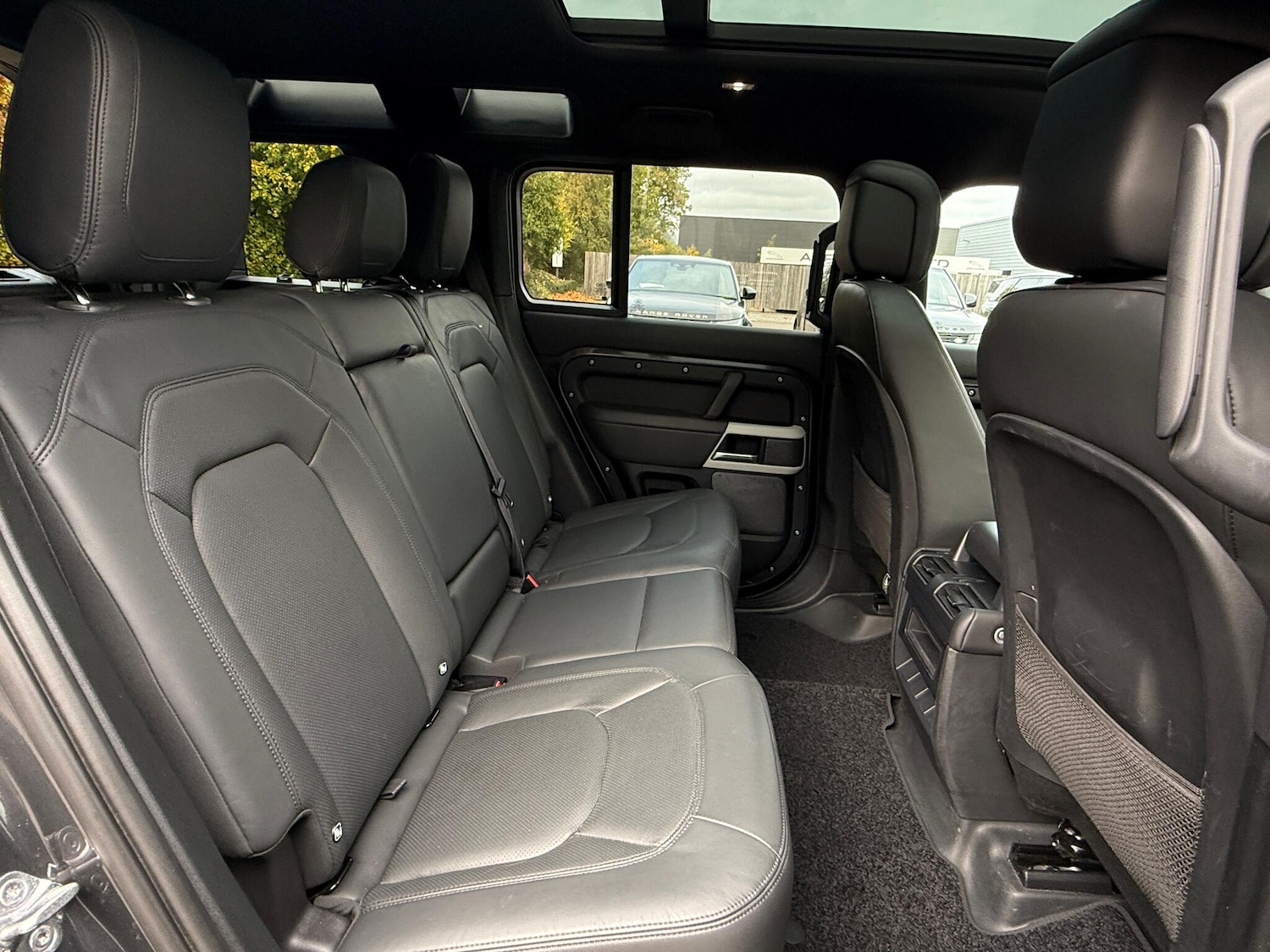 Used Land Rover Defender 2022 for sale - 77073987: Photo 34