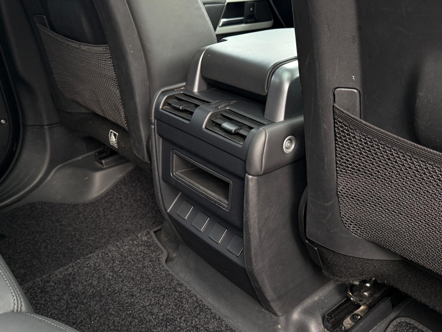 Used Land Rover Defender 2022 for sale - 77073987: Photo 37