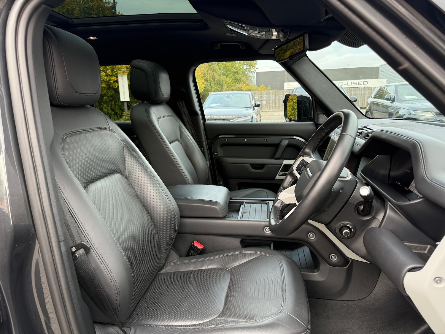 Used Land Rover Defender 2022 for sale - 77073987: Photo 39