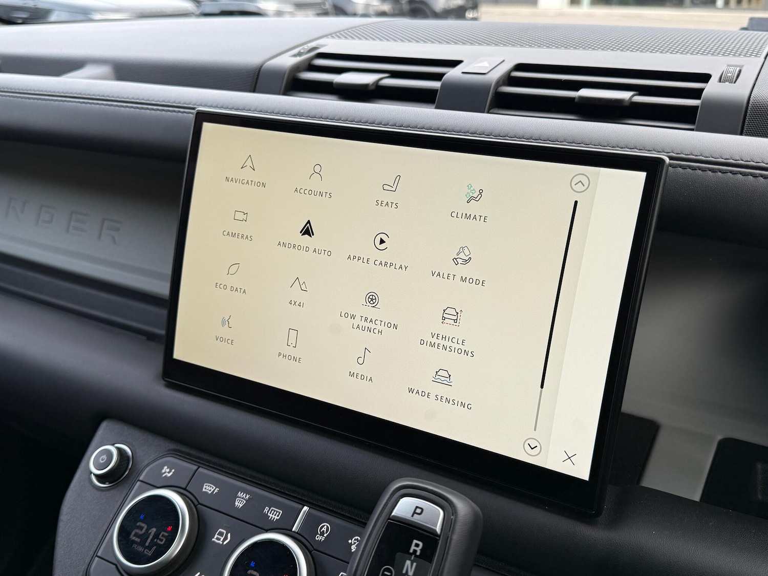 Used Land Rover Defender 2022 for sale - 77073987: Photo 55