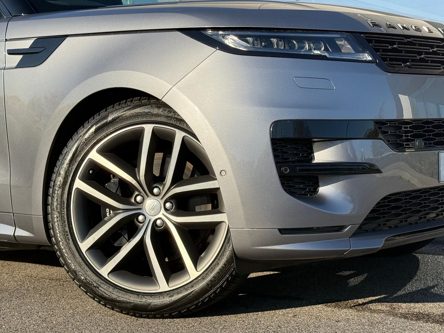 Used Land Rover Range Rover Sport 2023 for sale - 76472625: Photo 10