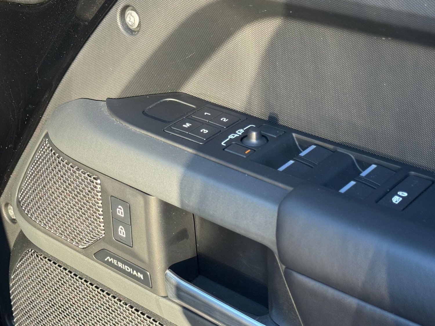 Used Land Rover Defender 2024 for sale - 77091590: Photo 26