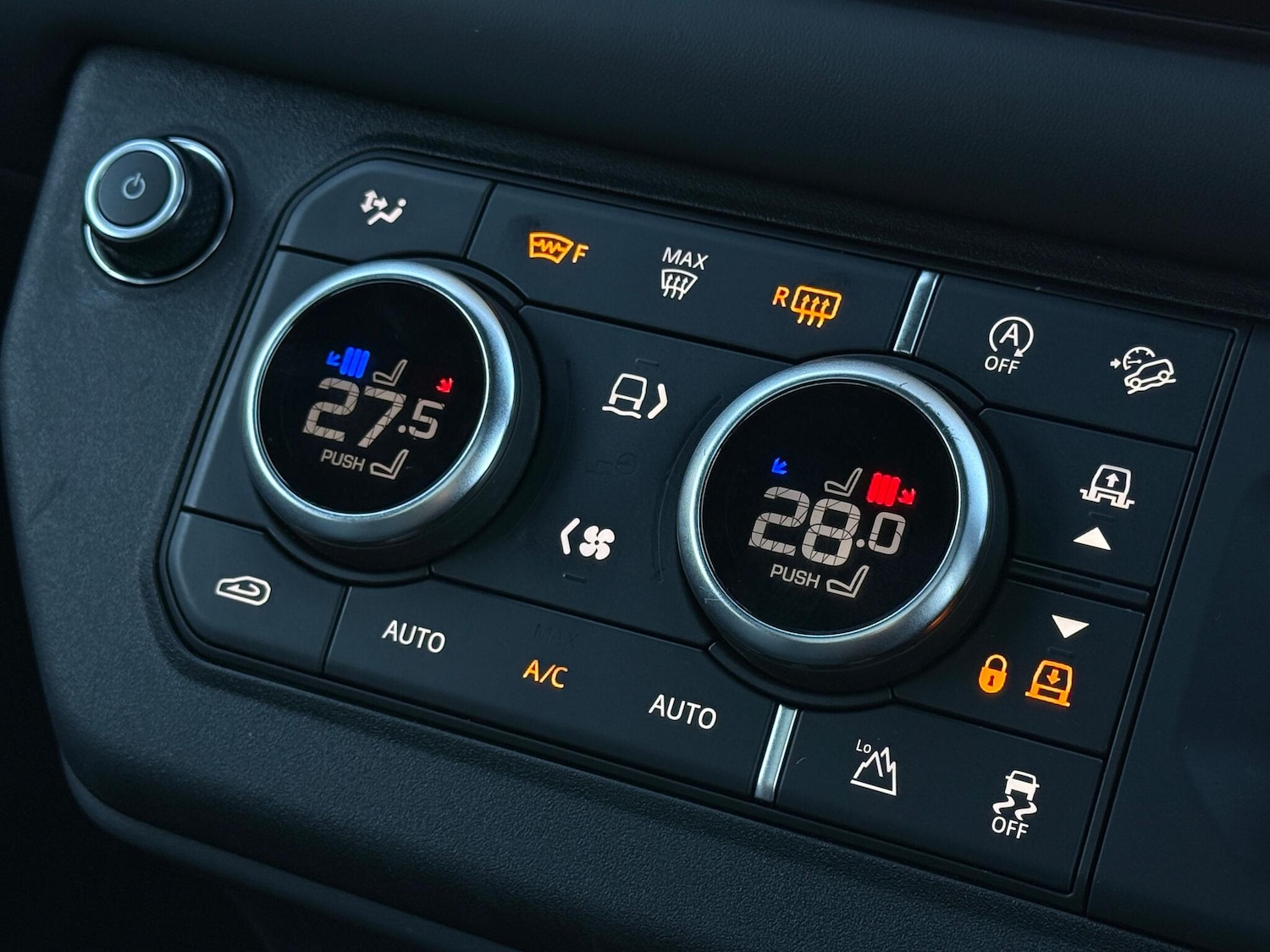 Used Land Rover Defender 2024 for sale - 77091590: Photo 28