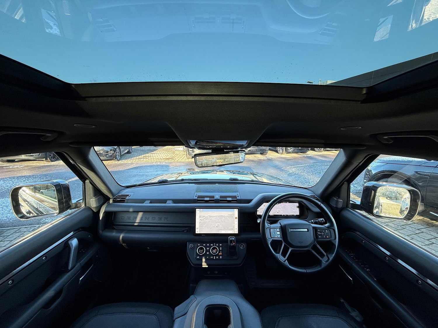 Used Land Rover Defender 2024 for sale - 77091590: Photo 3