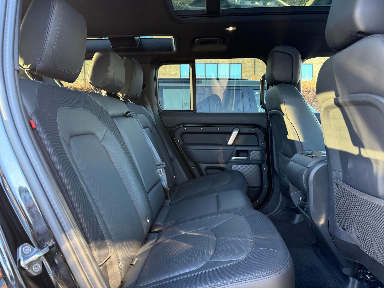 Used Land Rover Defender 2024 for sale - 77091590: Photo 39