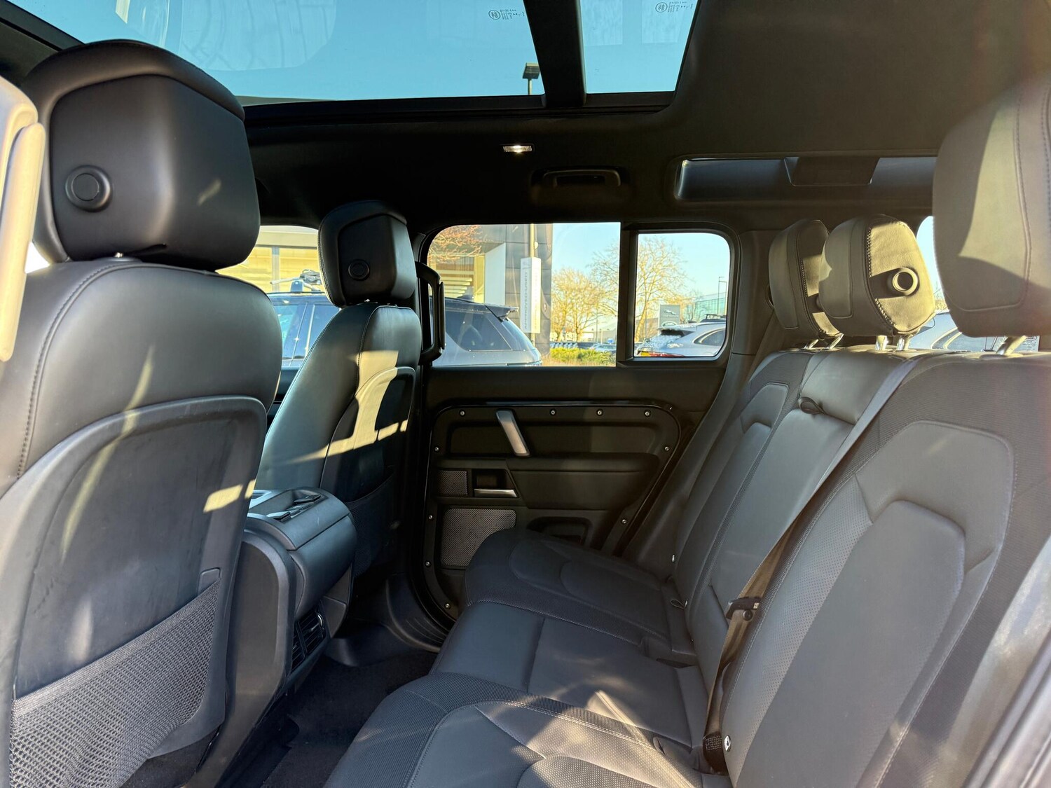 Used Land Rover Defender 2024 for sale - 77091590: Photo 44