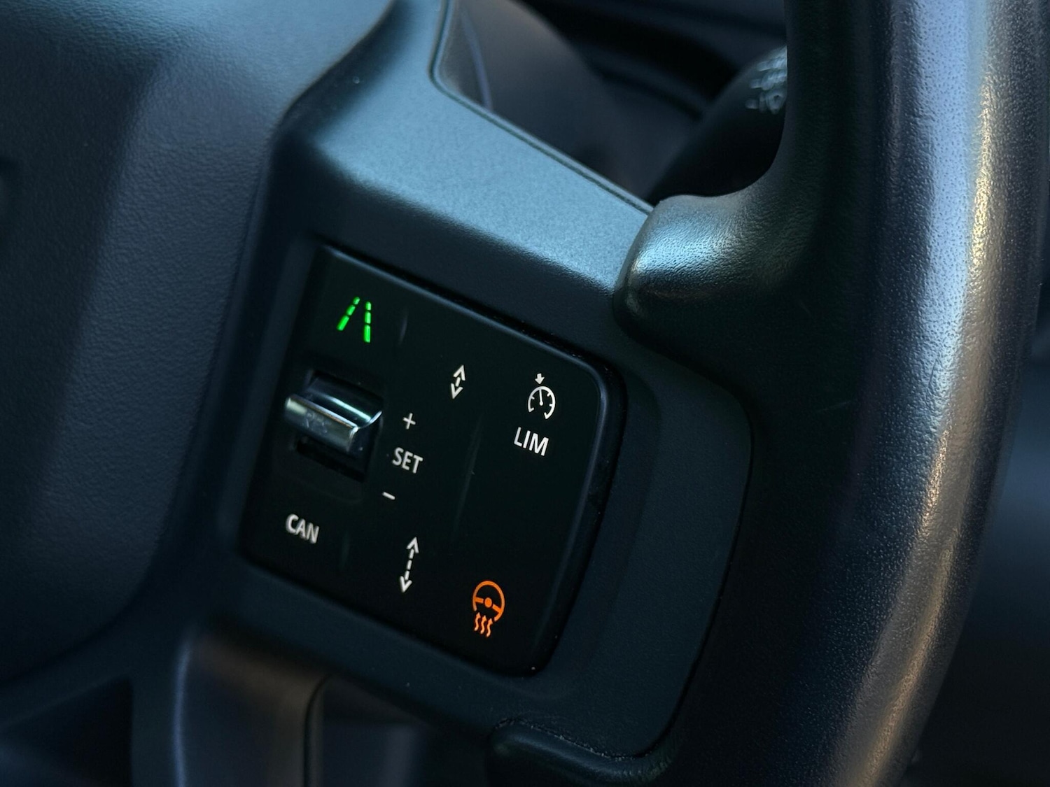 Used Land Rover Defender 2024 for sale - 77091590: Photo 50