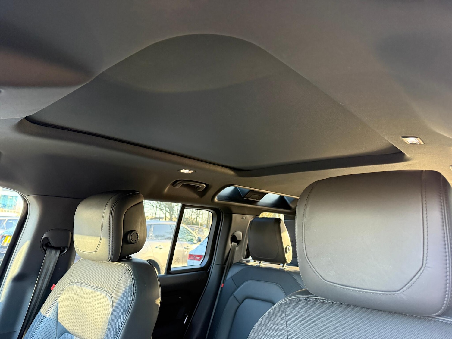 Used Land Rover Defender 2024 for sale - 77091590: Photo 6