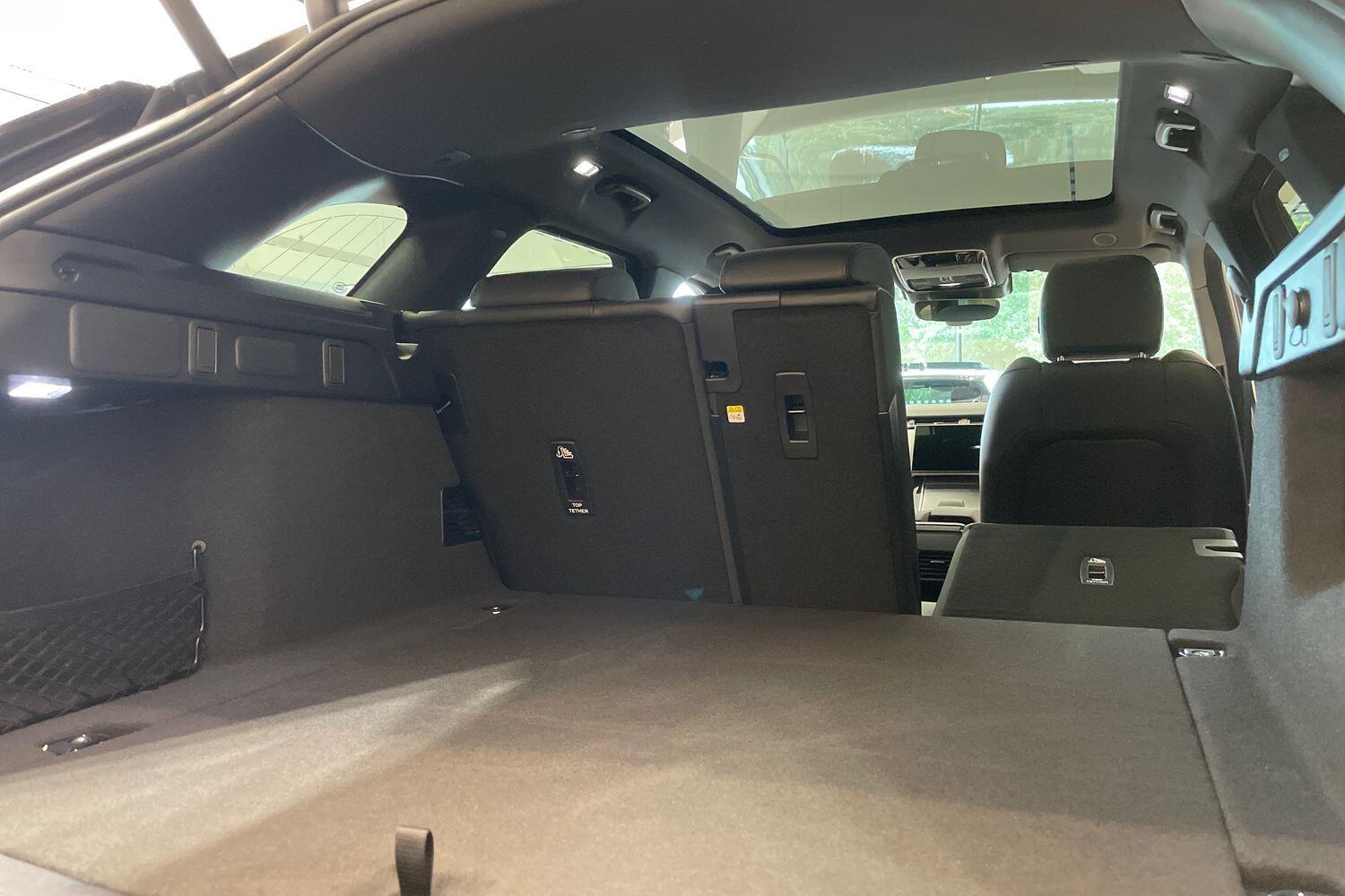 Used Land Rover Range Rover Velar 2025 for sale - 76657401: Photo 30