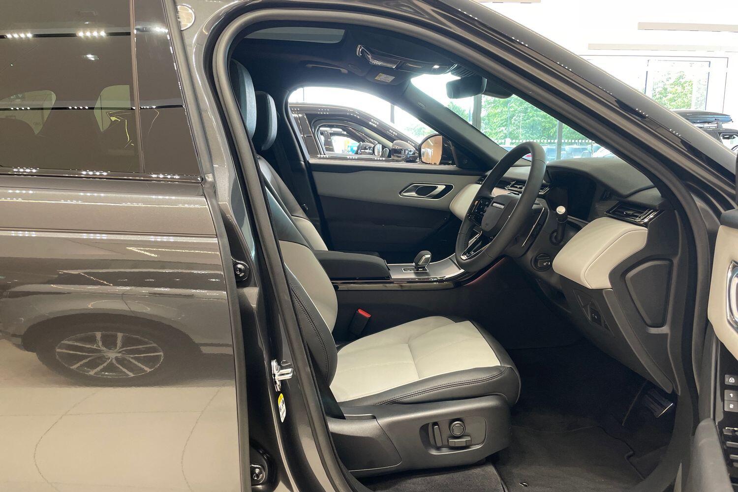 Used Land Rover Range Rover Velar 2025 for sale - 76657401: Photo 37