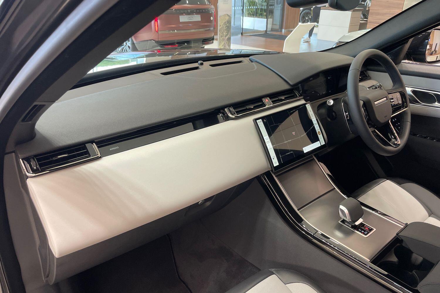 Used Land Rover Range Rover Velar 2025 for sale - 76657401: Photo 39