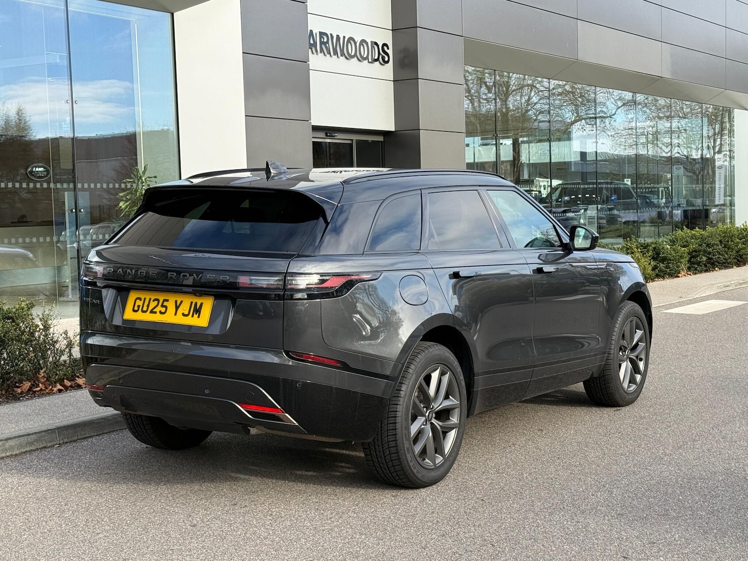 Used Land Rover Range Rover Velar 2025 for sale - 76657401: Photo 9