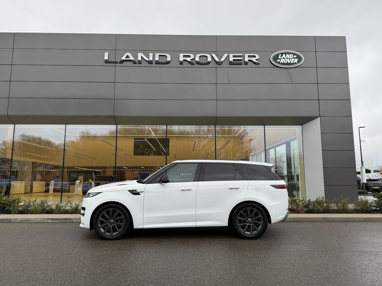 Used Land Rover Range Rover Sport 2023 for sale - 77175362: Photo 9