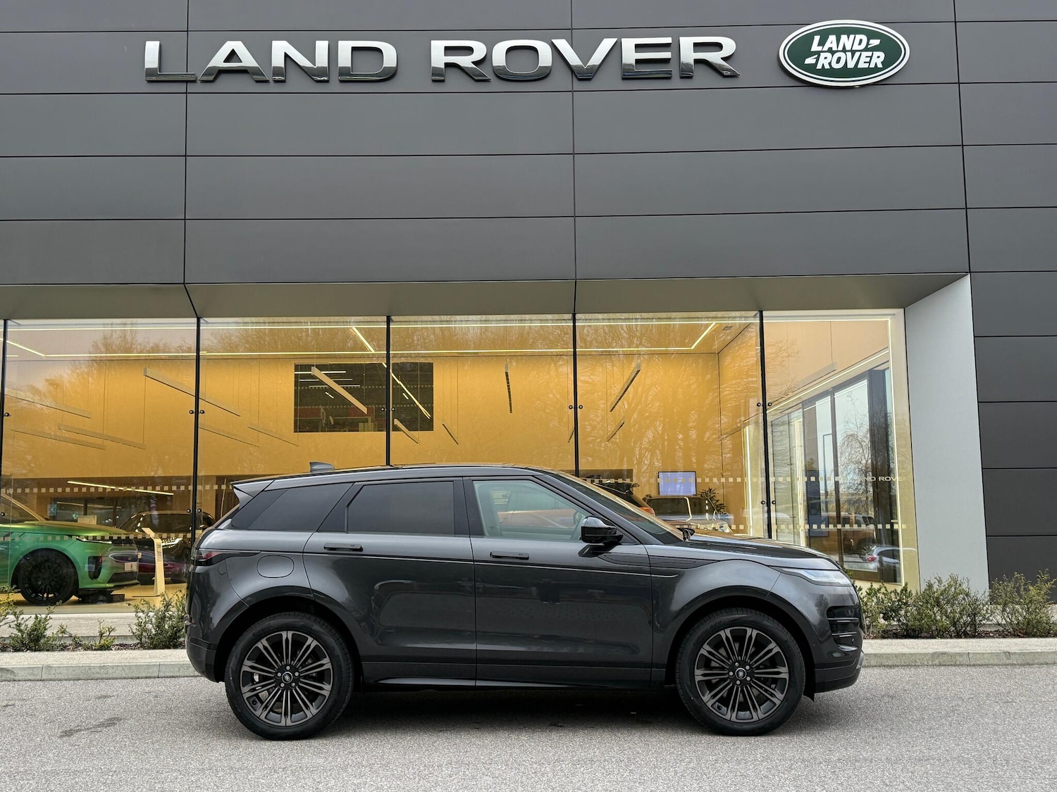 Used Land Rover Range Rover Evoque for sale - 77524138: Photo 2