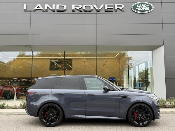 Used Land Rover Range Rover Sport 2023 for sale - 76283721: Photo 2