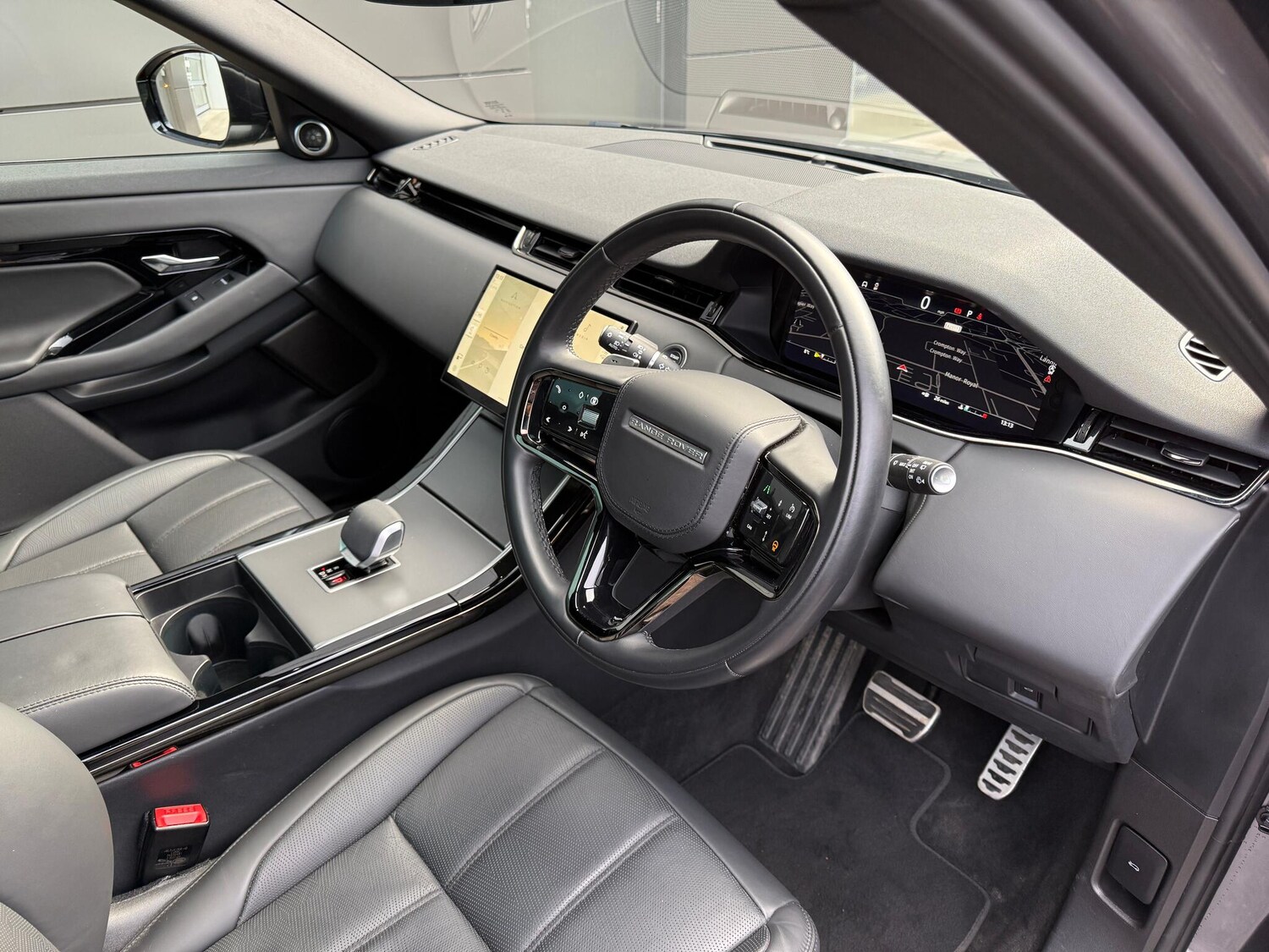 Used Land Rover Range Rover Evoque 2024 for sale - 76389312: Photo 33