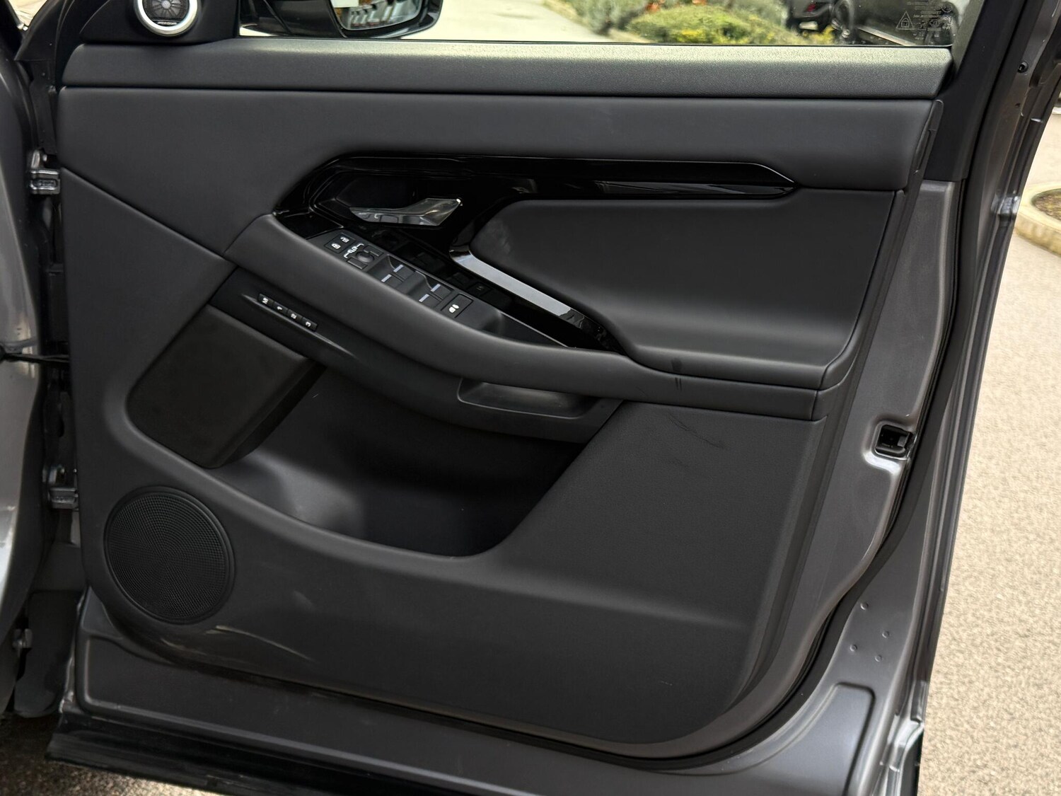 Used Land Rover Range Rover Evoque 2024 for sale - 76389312: Photo 42