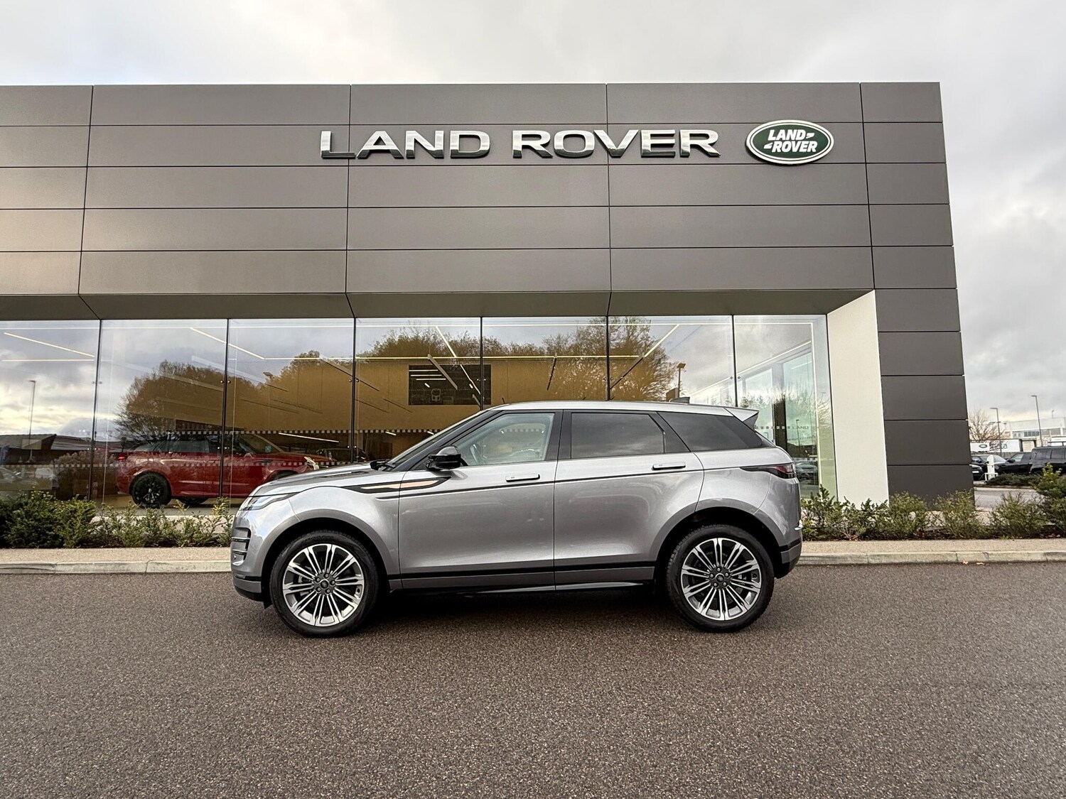 Used Land Rover Range Rover Evoque 2024 for sale - 76389312: Photo 8
