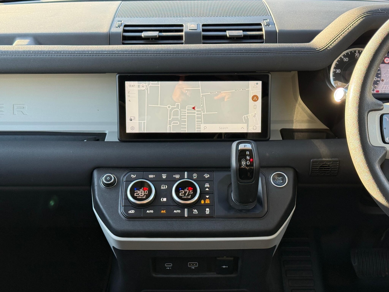 Used Land Rover Defender 2020 for sale - 76801496: Photo 22