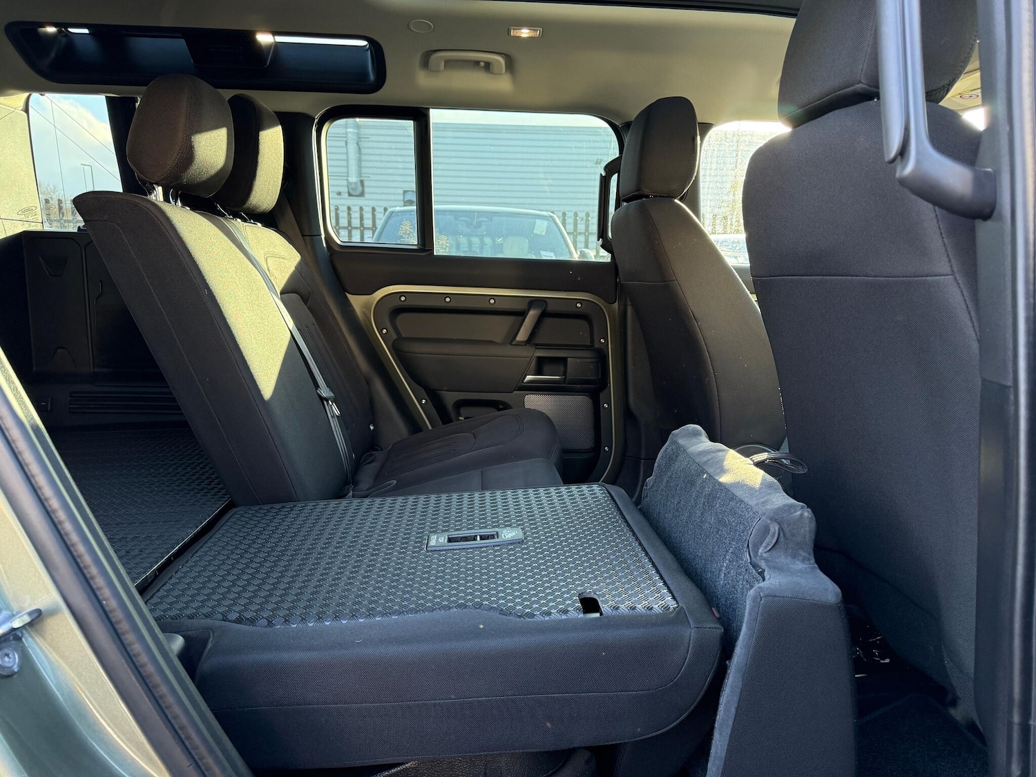 Used Land Rover Defender 2020 for sale - 76801496: Photo 39