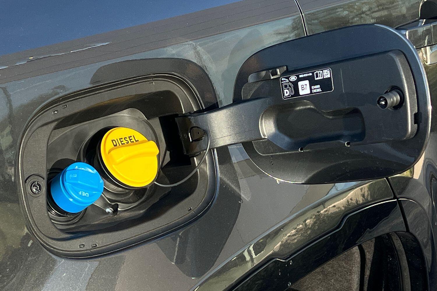 Used Land Rover Defender 2025 for sale - 76499566: Photo 32