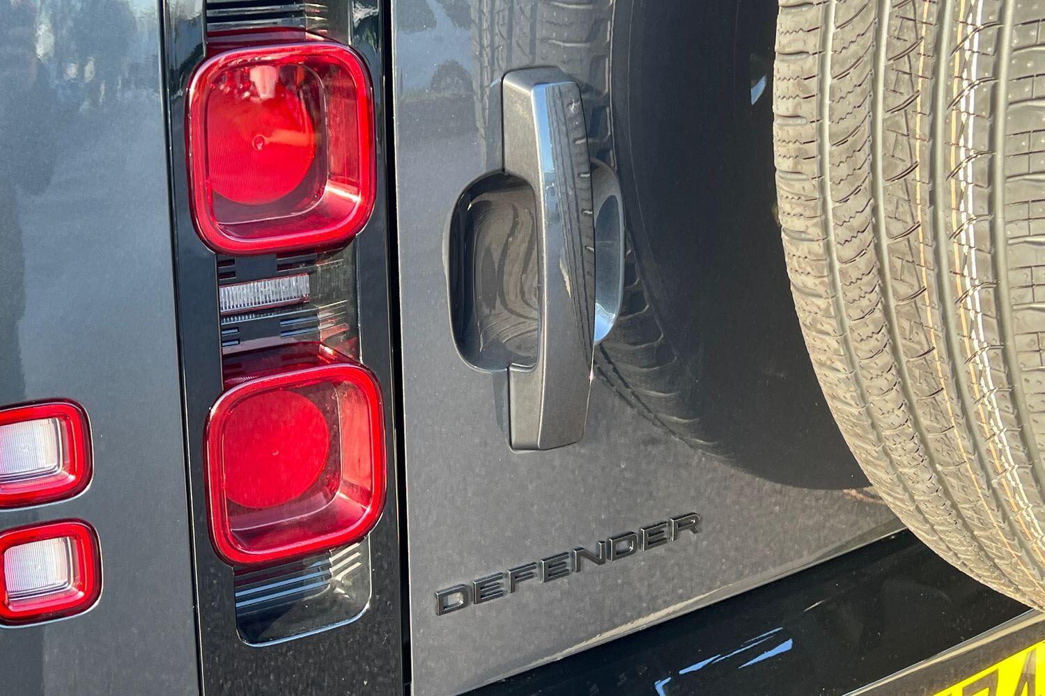 Used Land Rover Defender 2025 for sale - 76499566: Photo 33