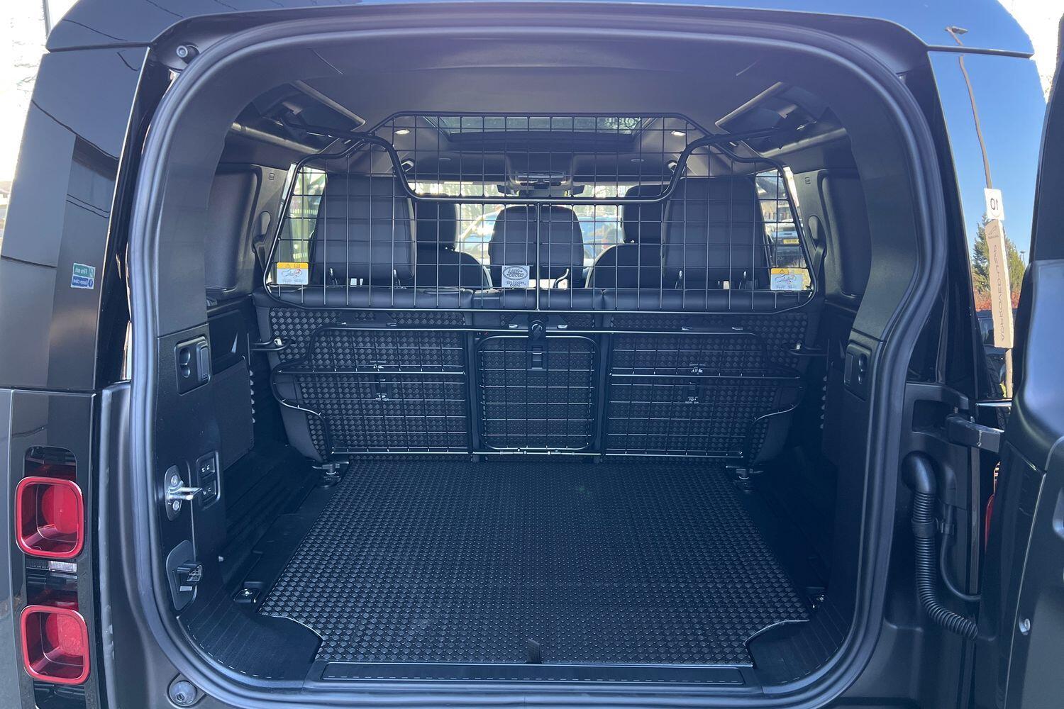 Used Land Rover Defender 2025 for sale - 76499566: Photo 35