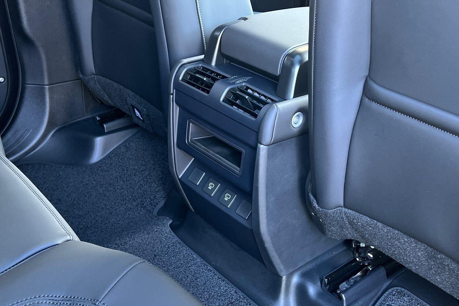 Used Land Rover Defender 2025 for sale - 76499566: Photo 41