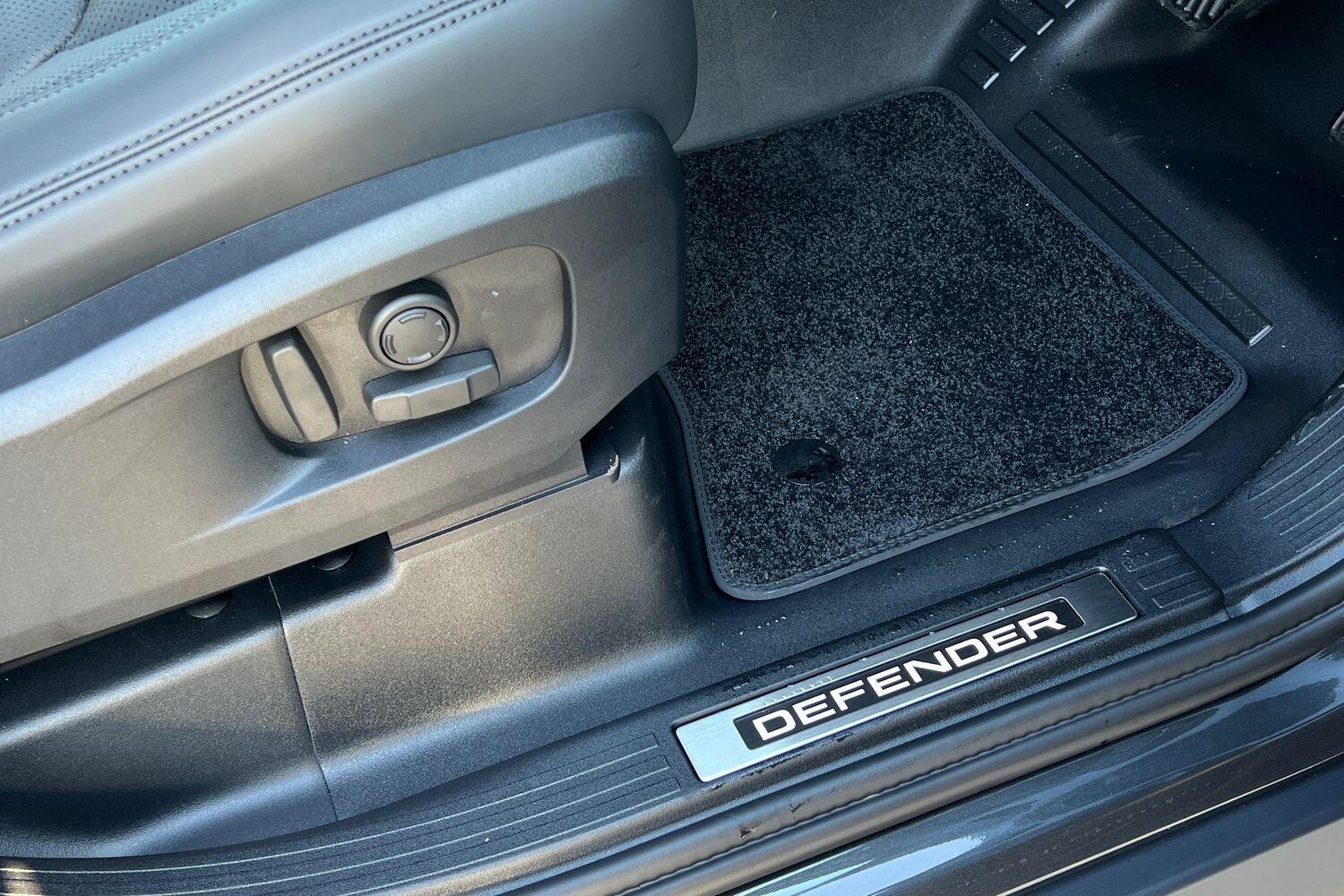 Used Land Rover Defender 2025 for sale - 76499566: Photo 44