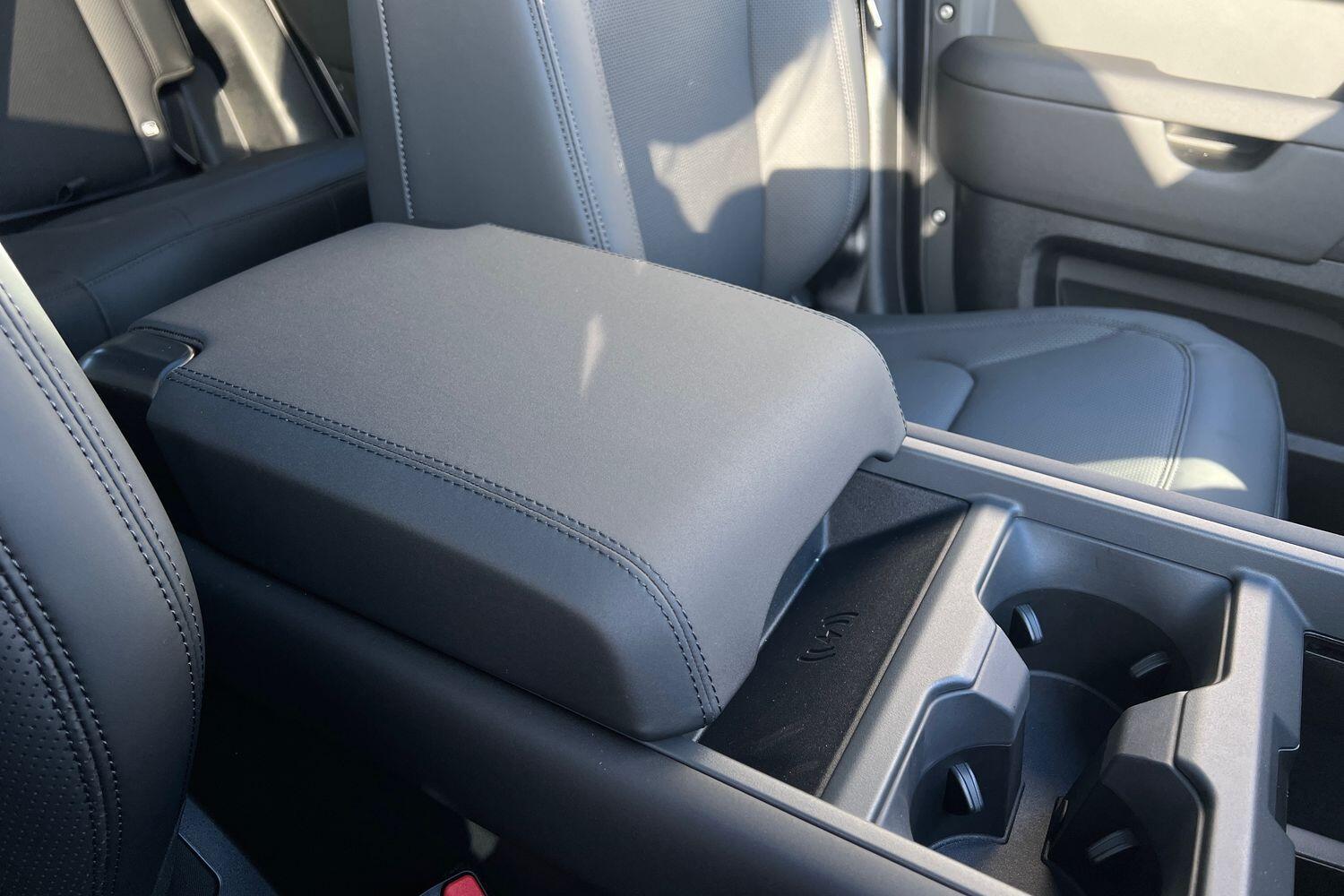 Used Land Rover Defender 2025 for sale - 76499566: Photo 47