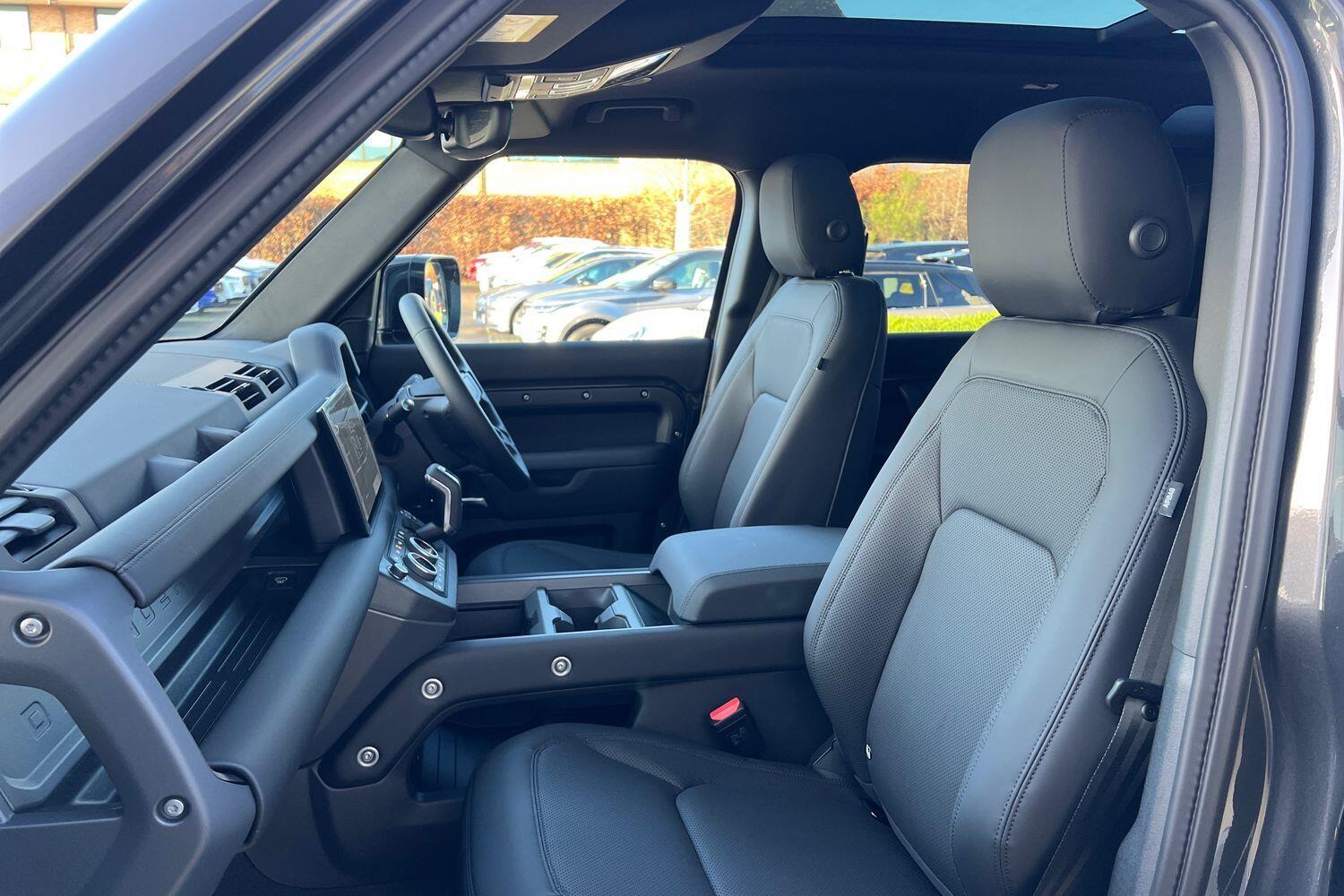 Used Land Rover Defender 2025 for sale - 76499566: Photo 49