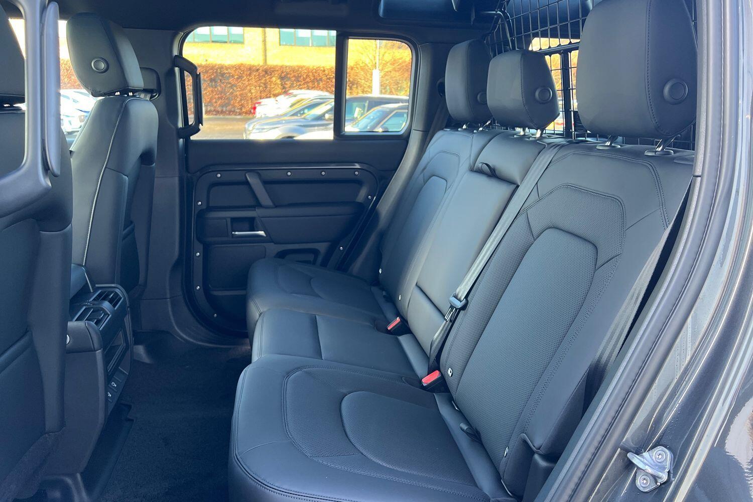 Used Land Rover Defender 2025 for sale - 76499566: Photo 50