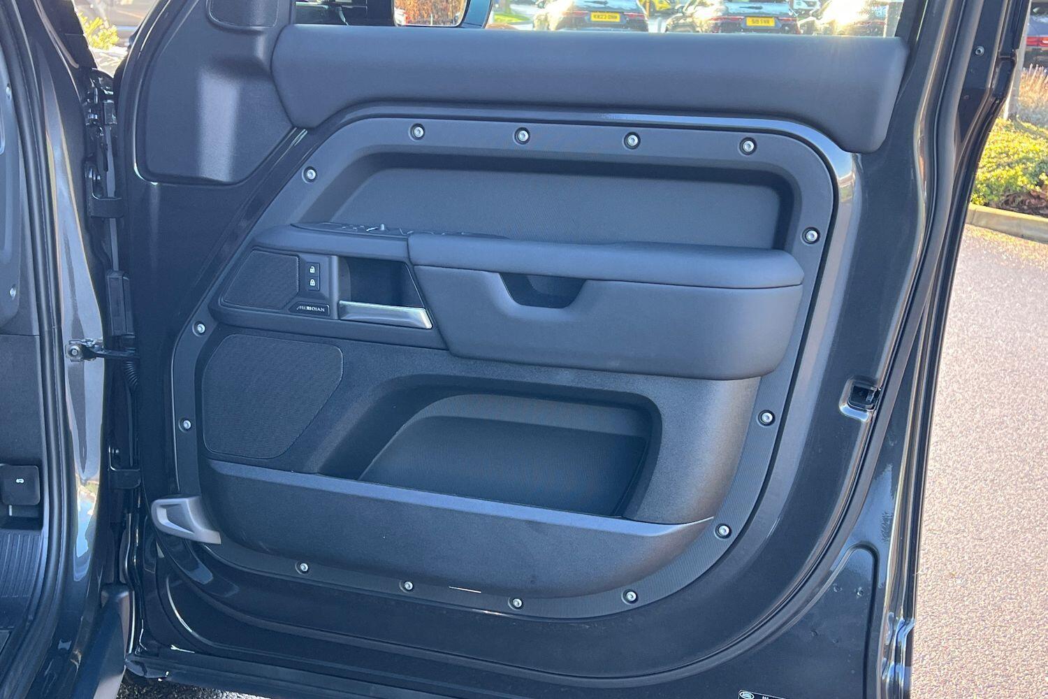 Used Land Rover Defender 2025 for sale - 76499566: Photo 55