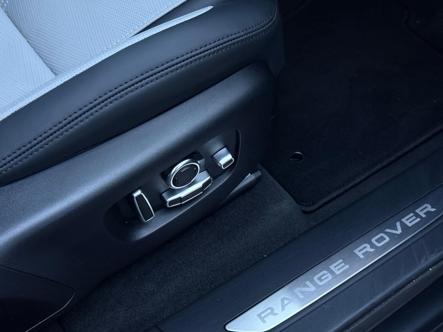 Used Land Rover Range Rover Velar for sale - 76926705: Photo 37