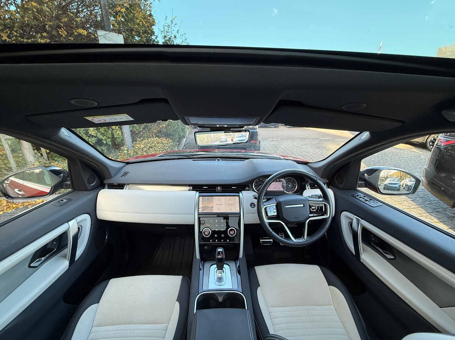 Used Land Rover Discovery Sport 2022 for sale - 76634262: Photo 3