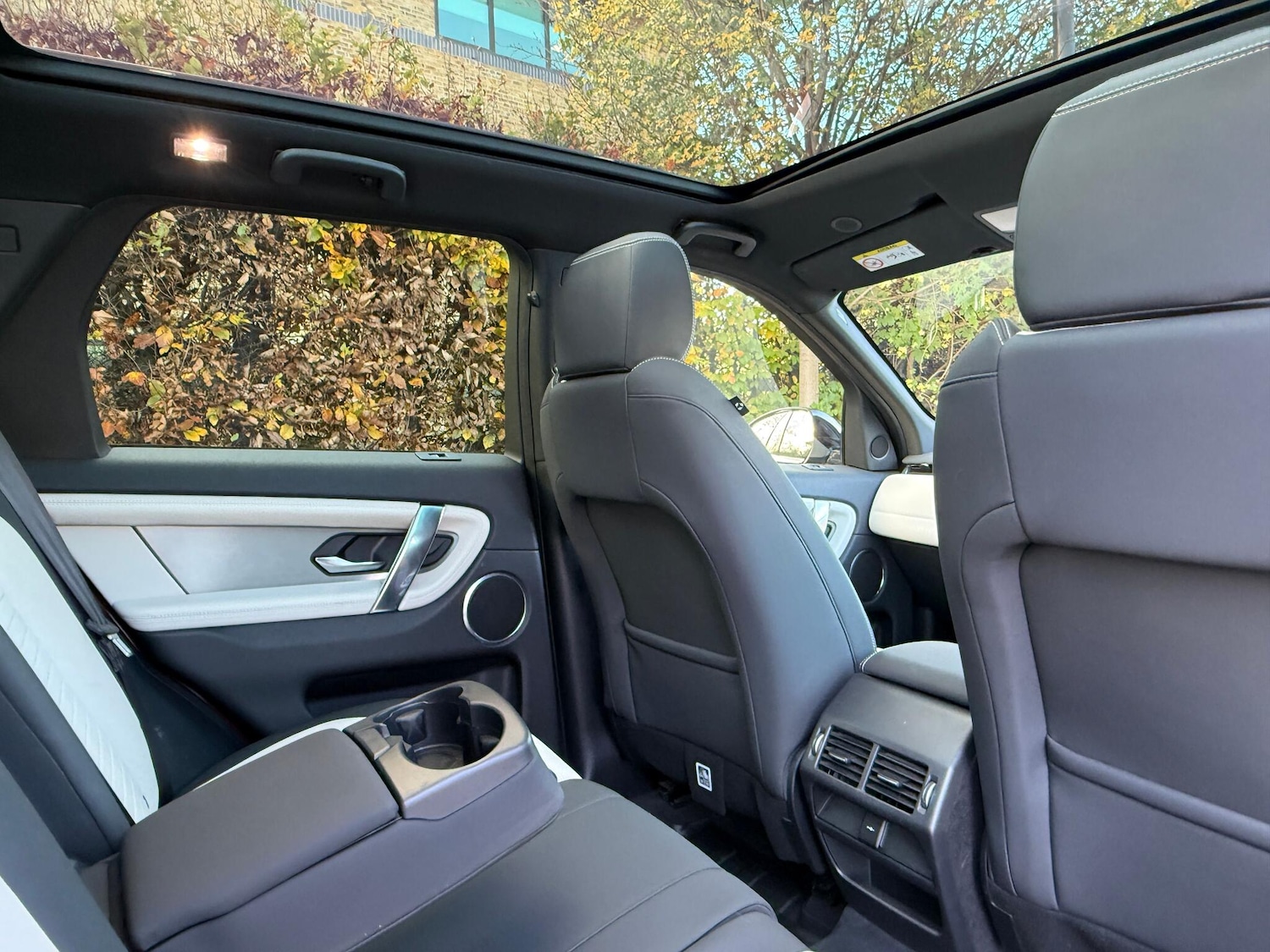 Used Land Rover Discovery Sport 2022 for sale - 76634262: Photo 31