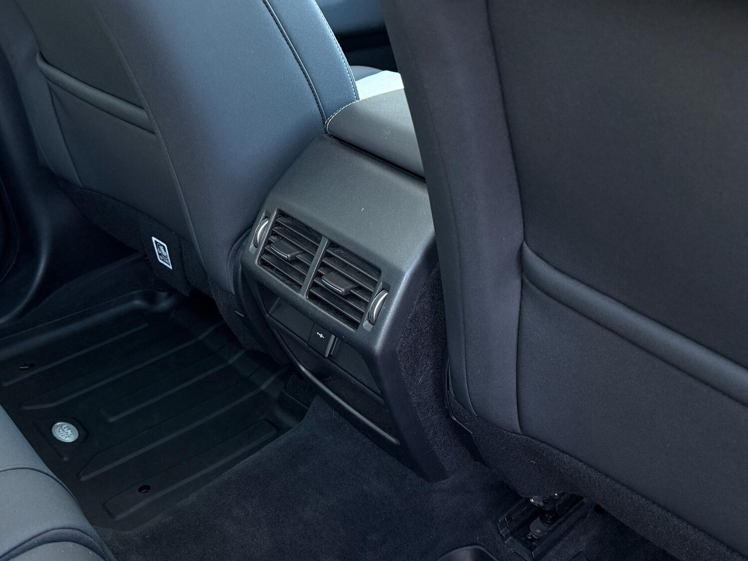 Used Land Rover Discovery Sport 2022 for sale - 76634262: Photo 33