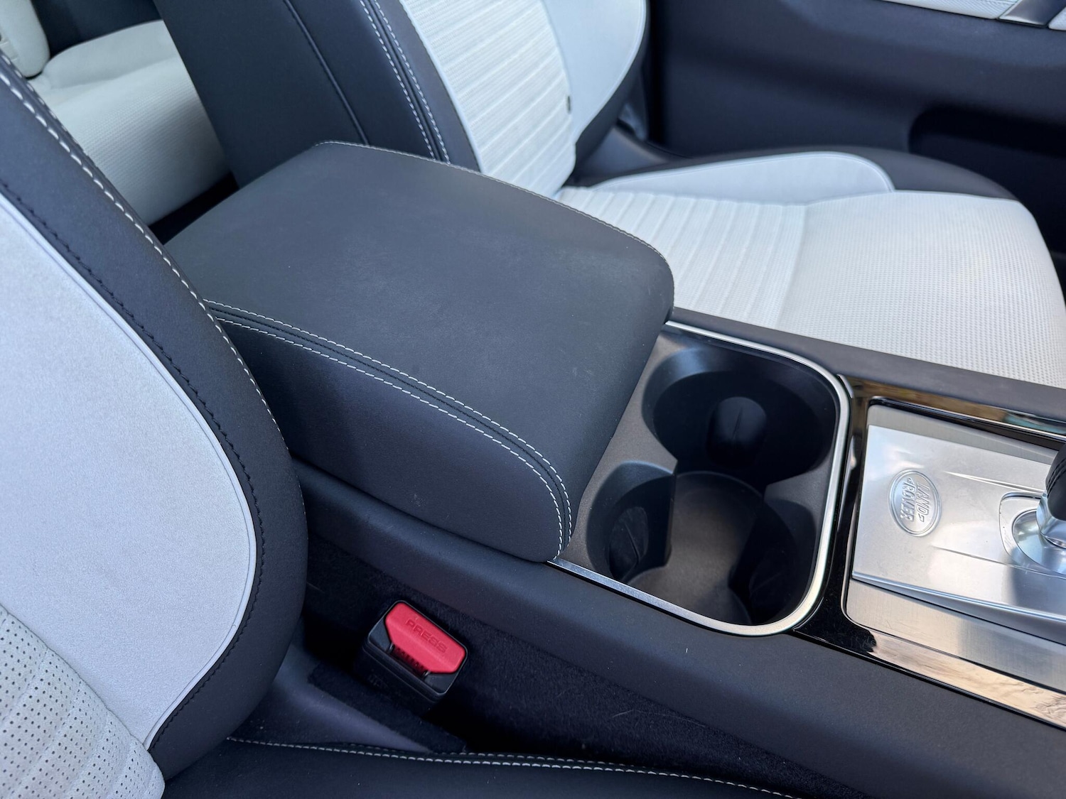 Used Land Rover Discovery Sport 2022 for sale - 76634262: Photo 38