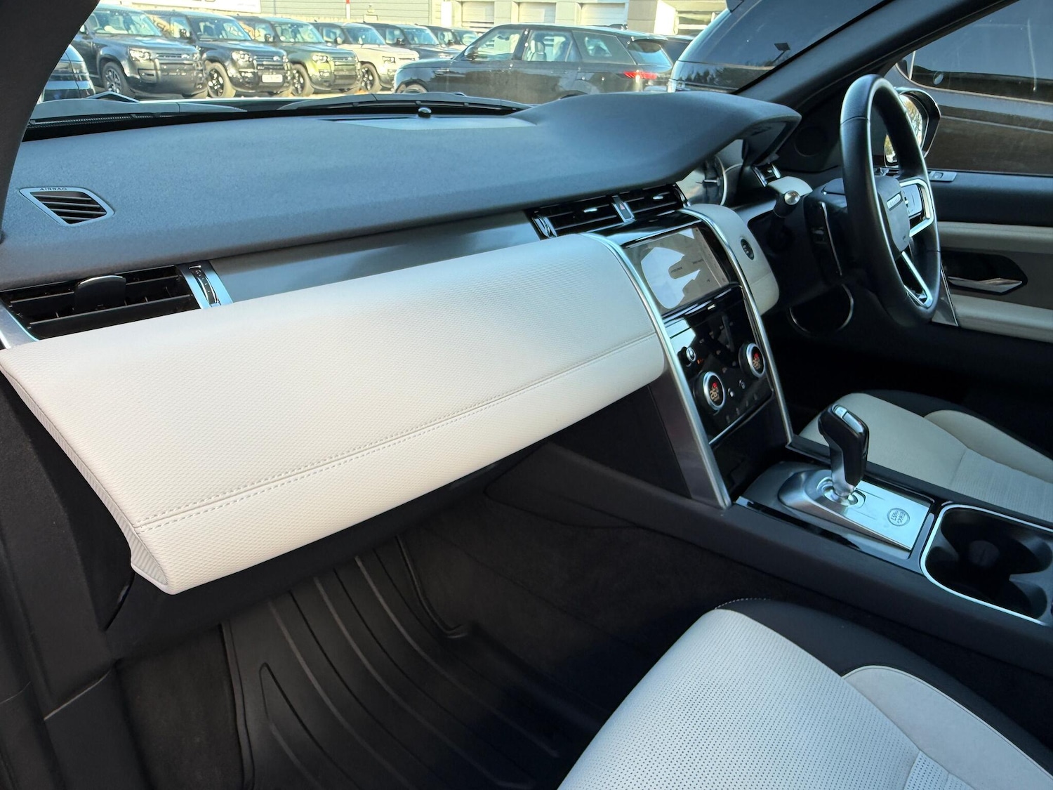 Used Land Rover Discovery Sport 2022 for sale - 76634262: Photo 39