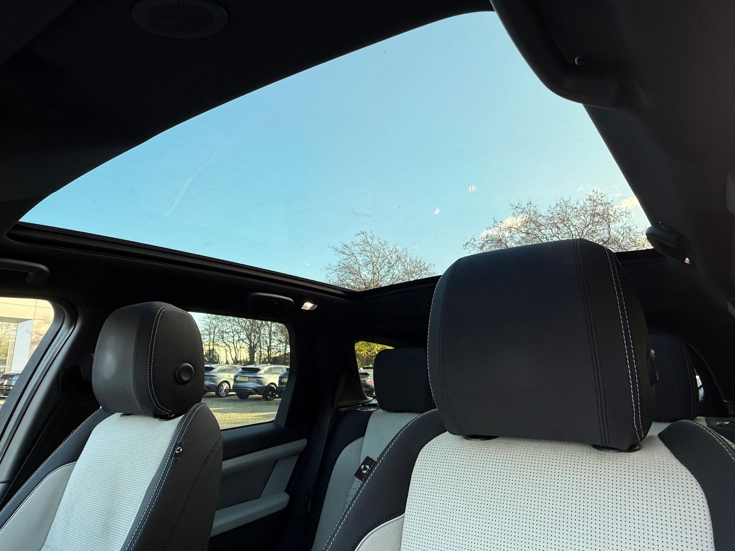 Used Land Rover Discovery Sport 2022 for sale - 76634262: Photo 4