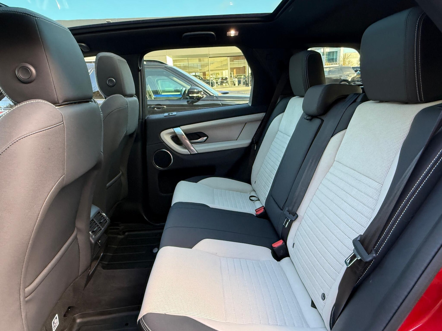 Used Land Rover Discovery Sport 2022 for sale - 76634262: Photo 40