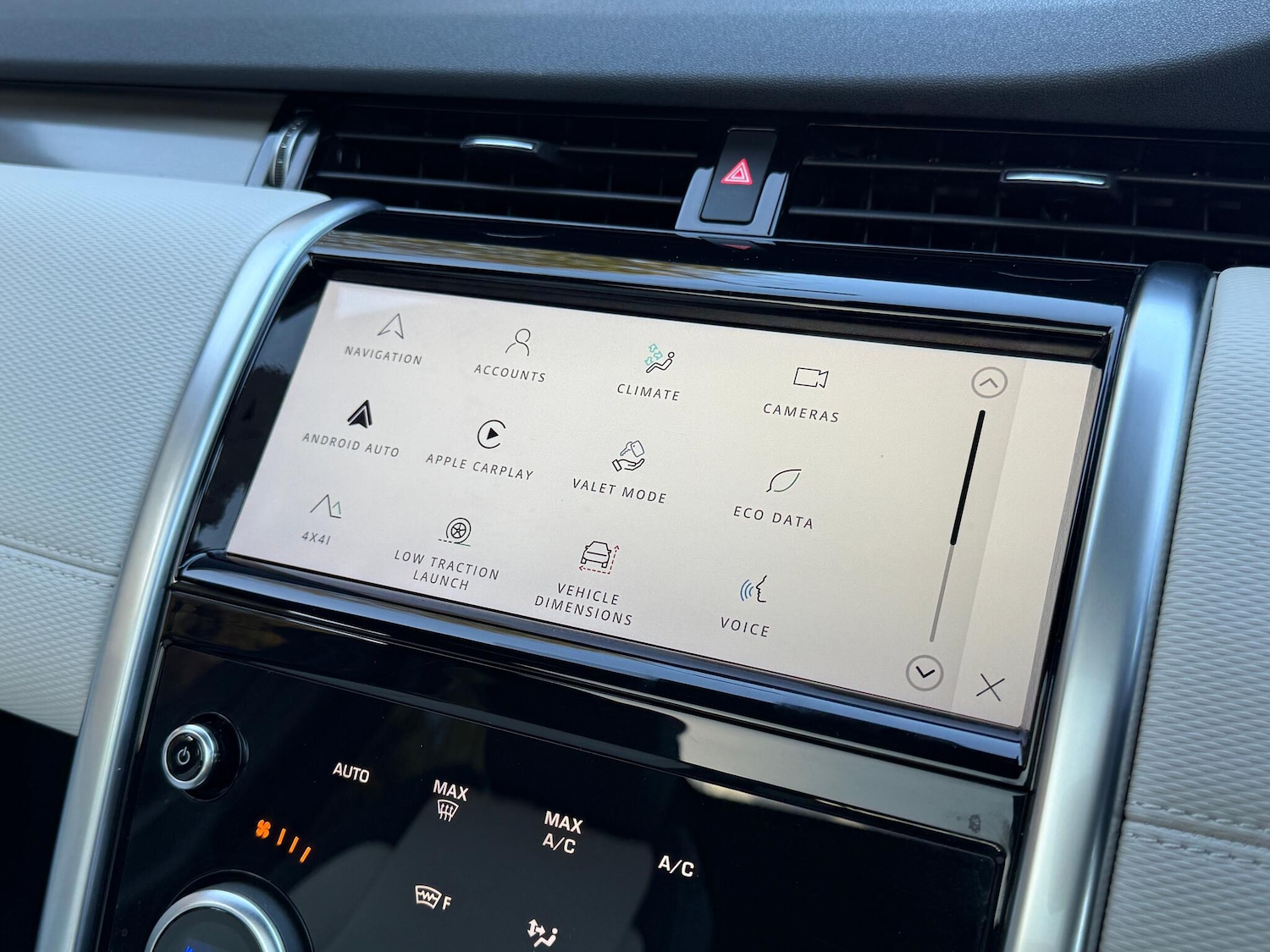 Used Land Rover Discovery Sport 2022 for sale - 76634262: Photo 47